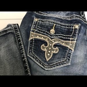 Rock Revival Midrise Curvy Capri